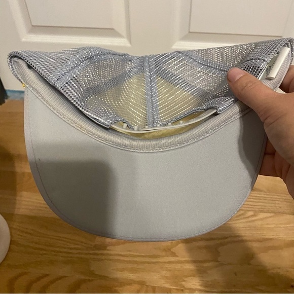 Vintage Hawaii Gray Rope Mesh SnapBack Trucker Puffy Hat Gold Leaf Lapel - Picture 13 of 13